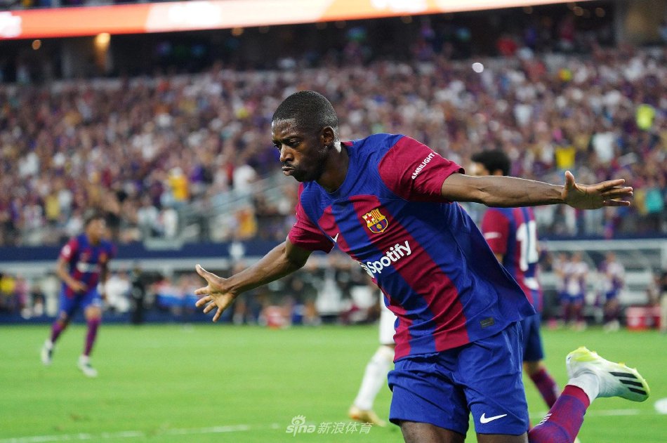 他寻求更多 他寻求更多