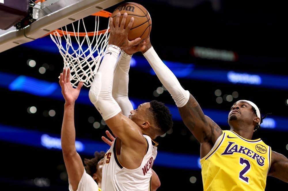 他都表现出 他都表现出